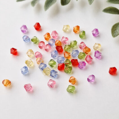 Akrylperler i regnbuens farger, fasettslipt, 5mm