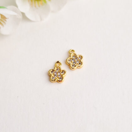18k gullforgylt blomster anheng, med Cubic Zirconia