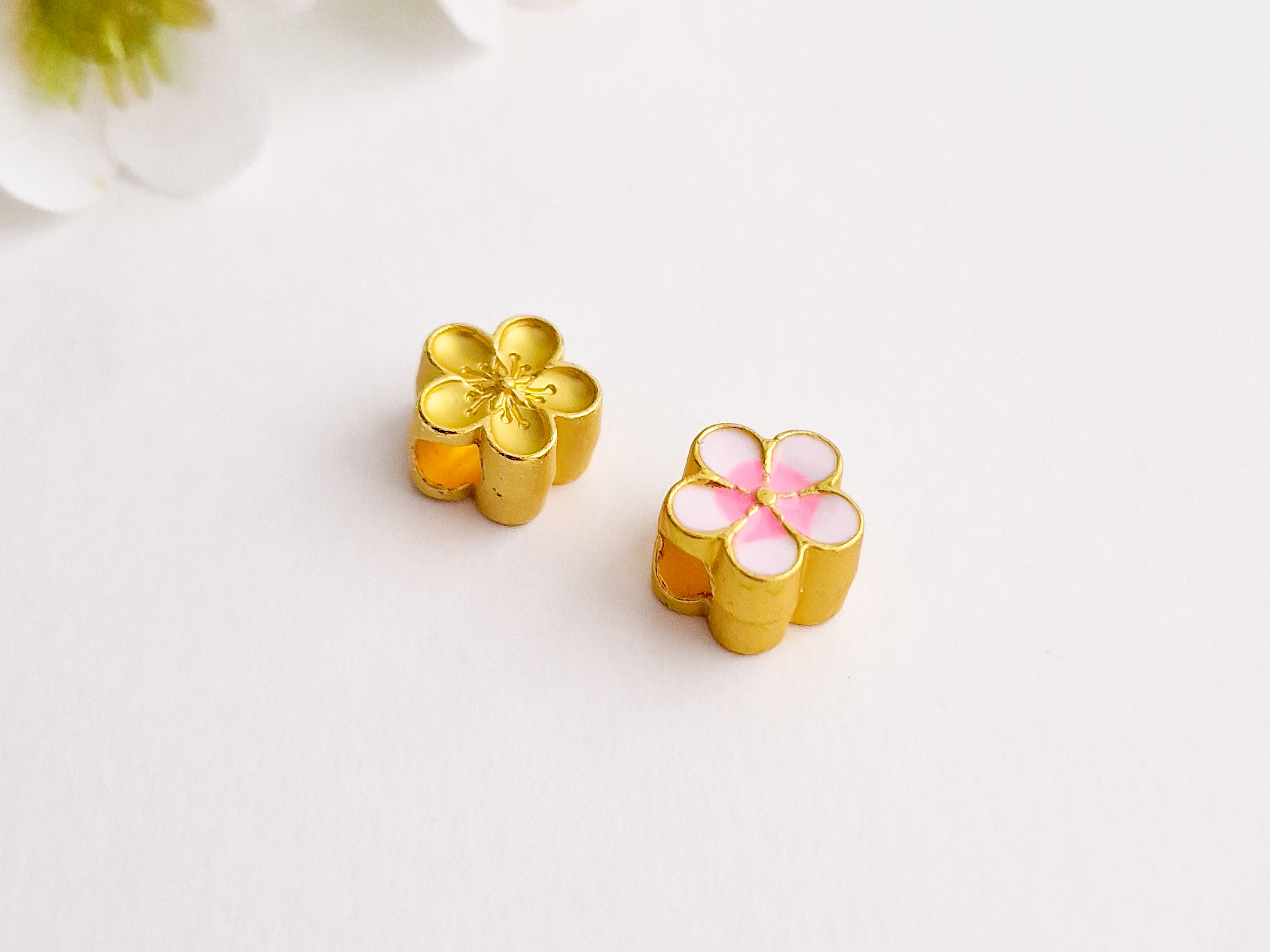 Metallperler, sakura blomster