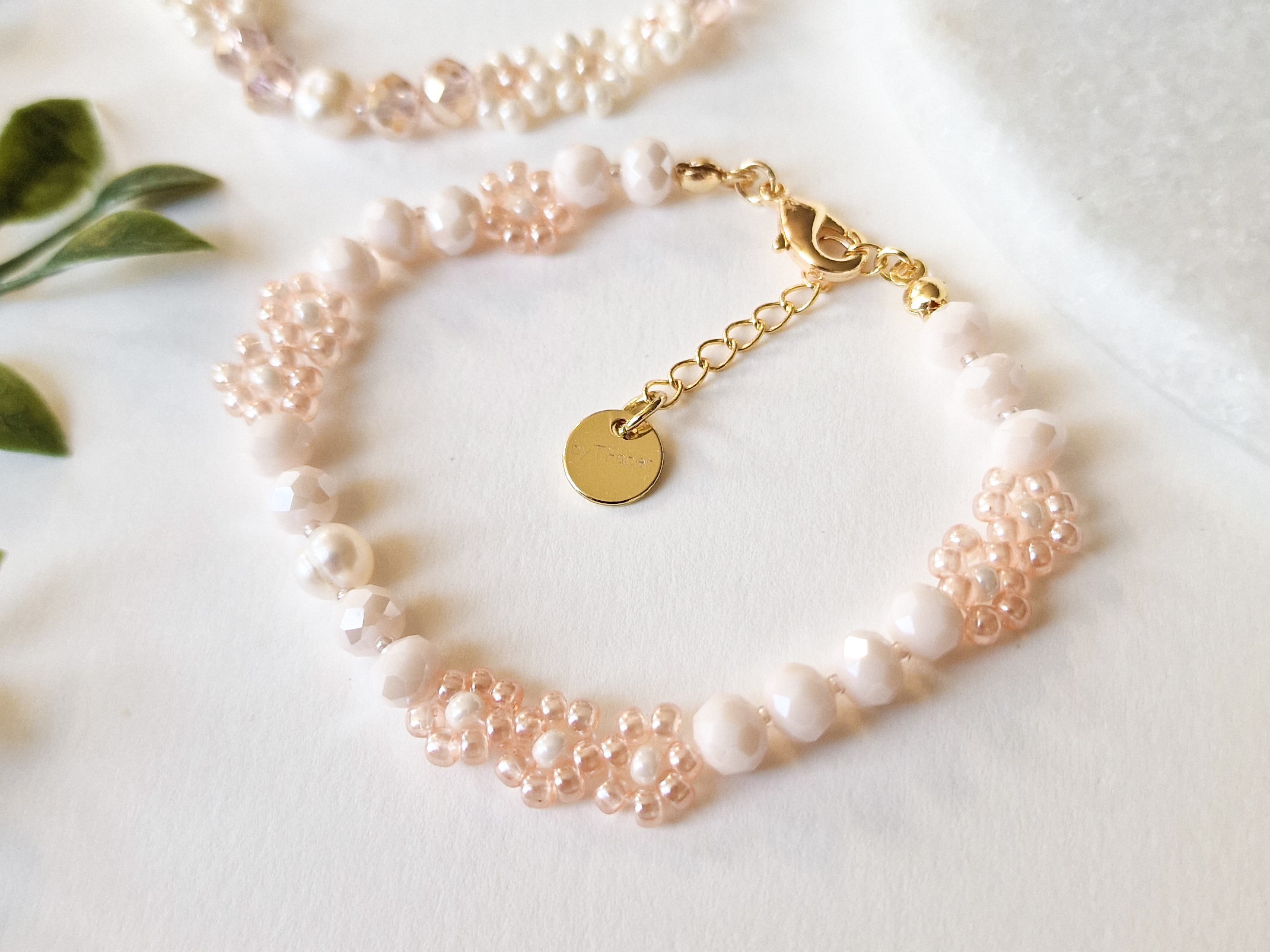 Blomsterarmbånd med fasettperler - Bilde 4