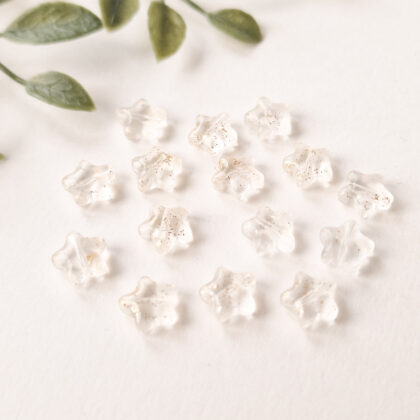 Glassperler, stjerner, matte med gull glitter