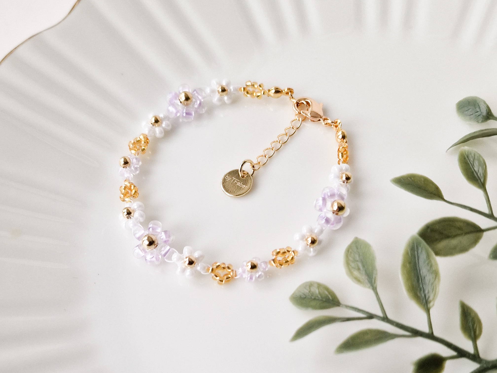 Blomsterarmbånd med gullperler. - Bilde 10