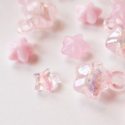 Akrylperler rosa stjerner