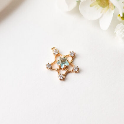 18k gullforgylt stjerne-anheng med Cubic Zirconia