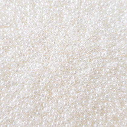 Seed beads, hvit perlemor,  2mm