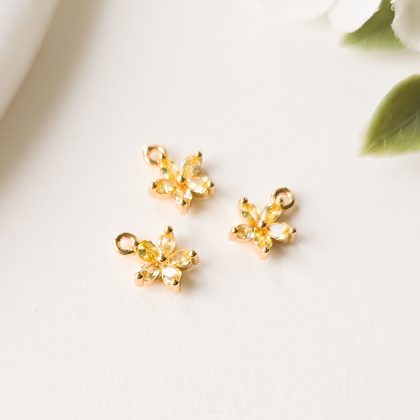 18k gullforgylt anheng, liten krystall-blomst